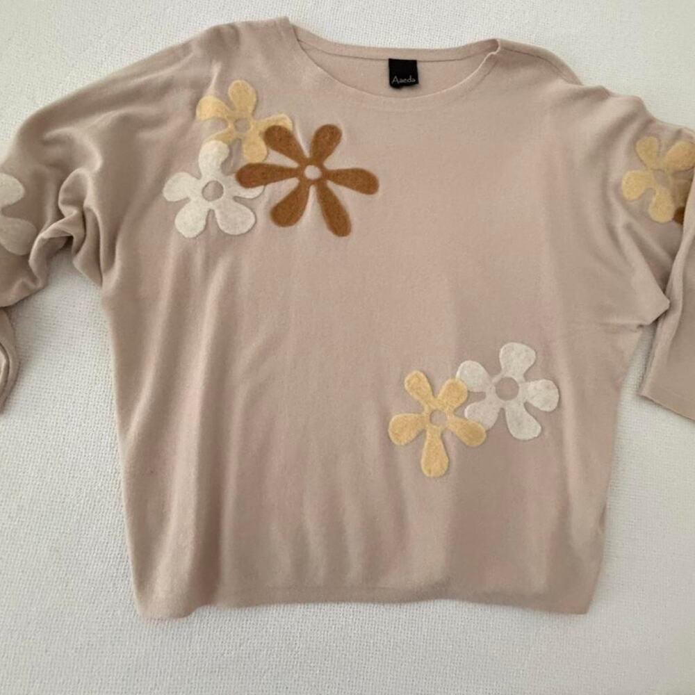 Aaeda Light Beige Sweater